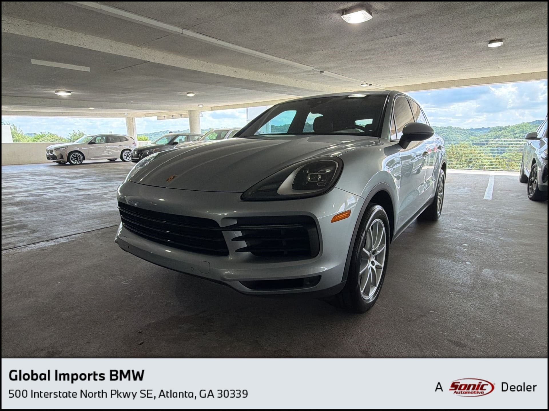 2021 Porsche Cayenne Base — photo 1 of 12