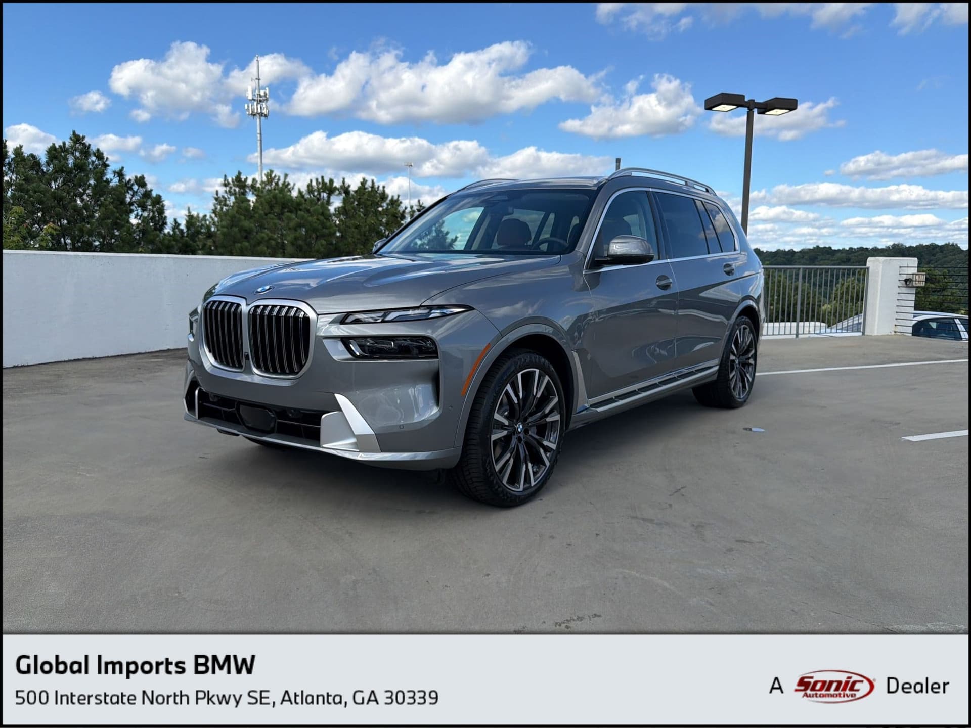 2027 BMW X7 xDrive40i — photo 1 of 31