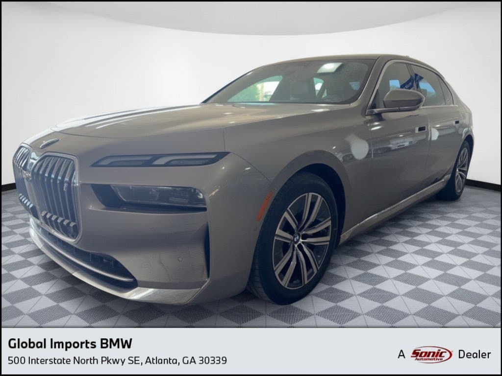 2024 BMW i7 eDrive50 — photo 1 of 12