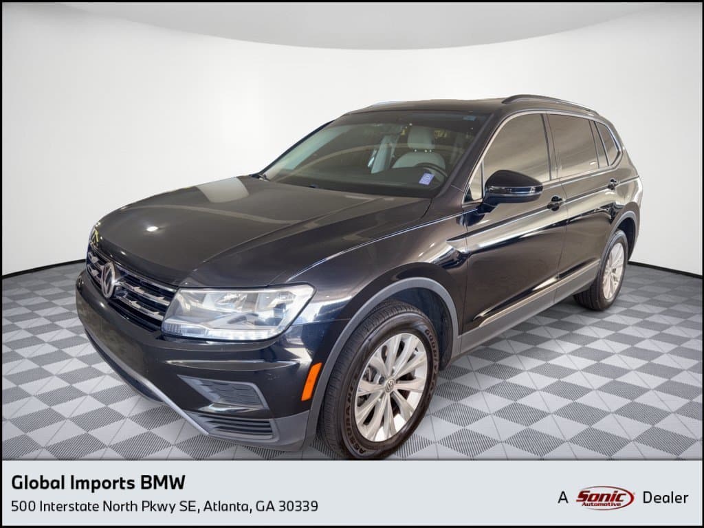 2018 Volkswagen Tiguan Base — photo 1 of 12