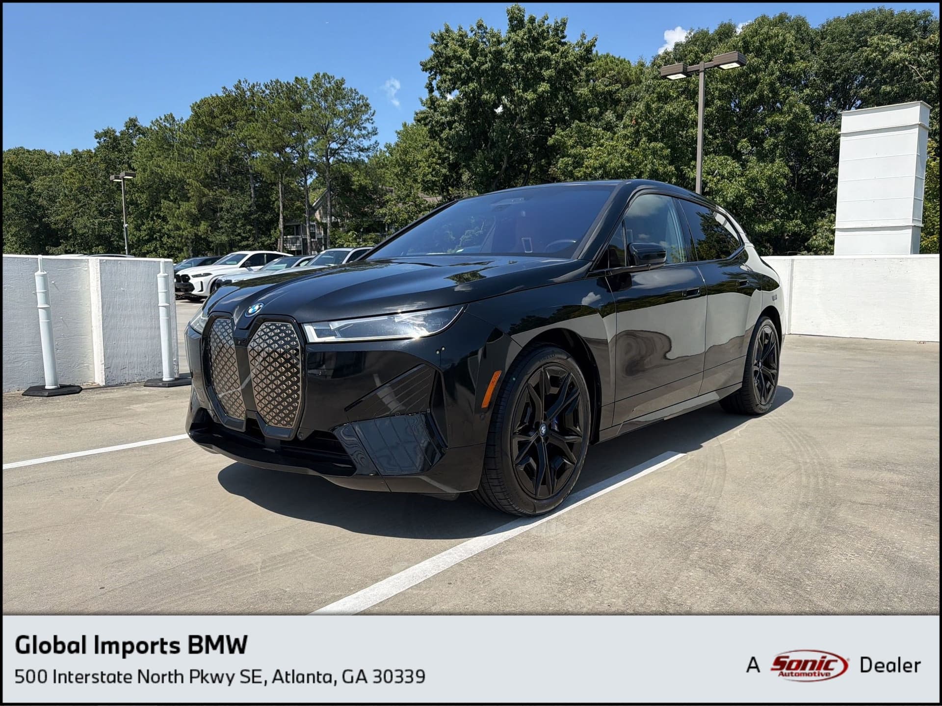 2023 BMW iX M60 — photo 1 of 31