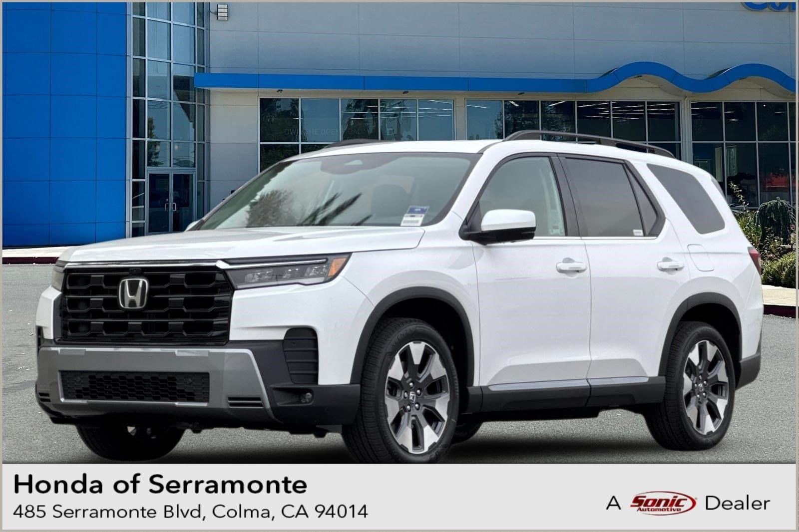 2026 Honda Pilot Touring — photo 1 of 12