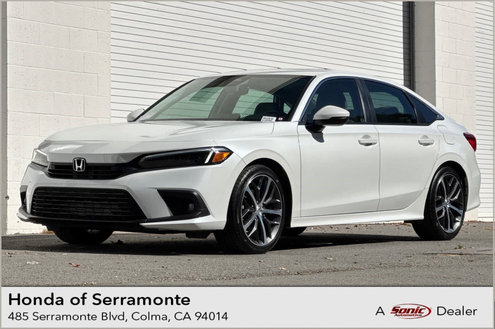 2022 Honda Civic Sedan Touring — photo 1 of 35