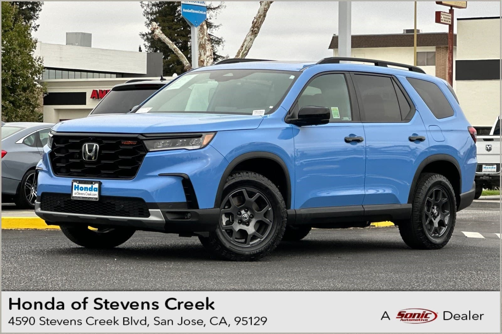 2024 Honda Pilot TrailSport — photo 1 of 35