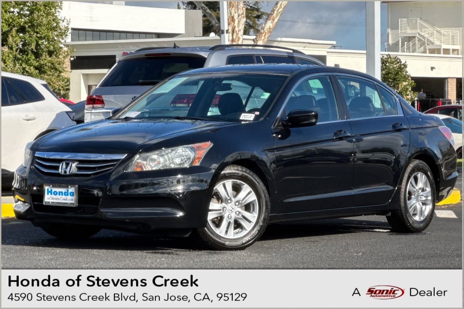 2011 Honda Accord Sdn SE — photo 1 of 32