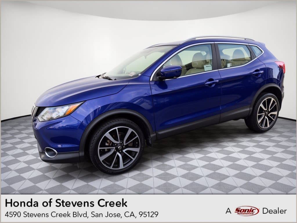2019 Nissan Rogue Sport SL — photo 1 of 32