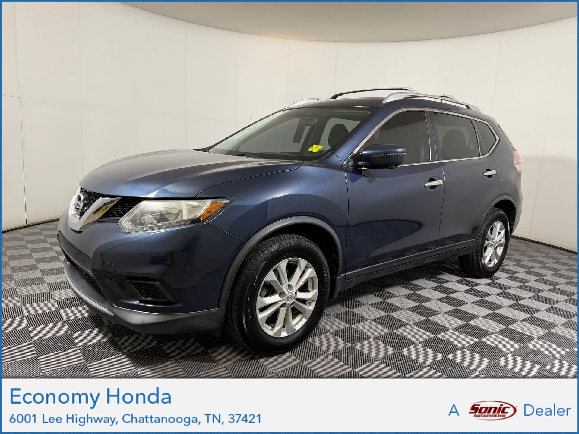 2016 Nissan Rogue SV — photo 1 of 27