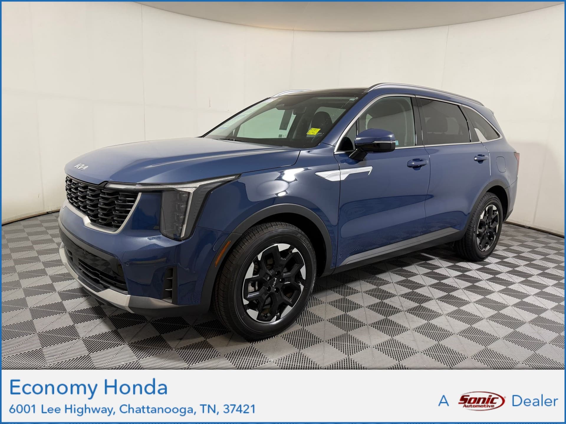 2025 Kia Sorento S — photo 1 of 27