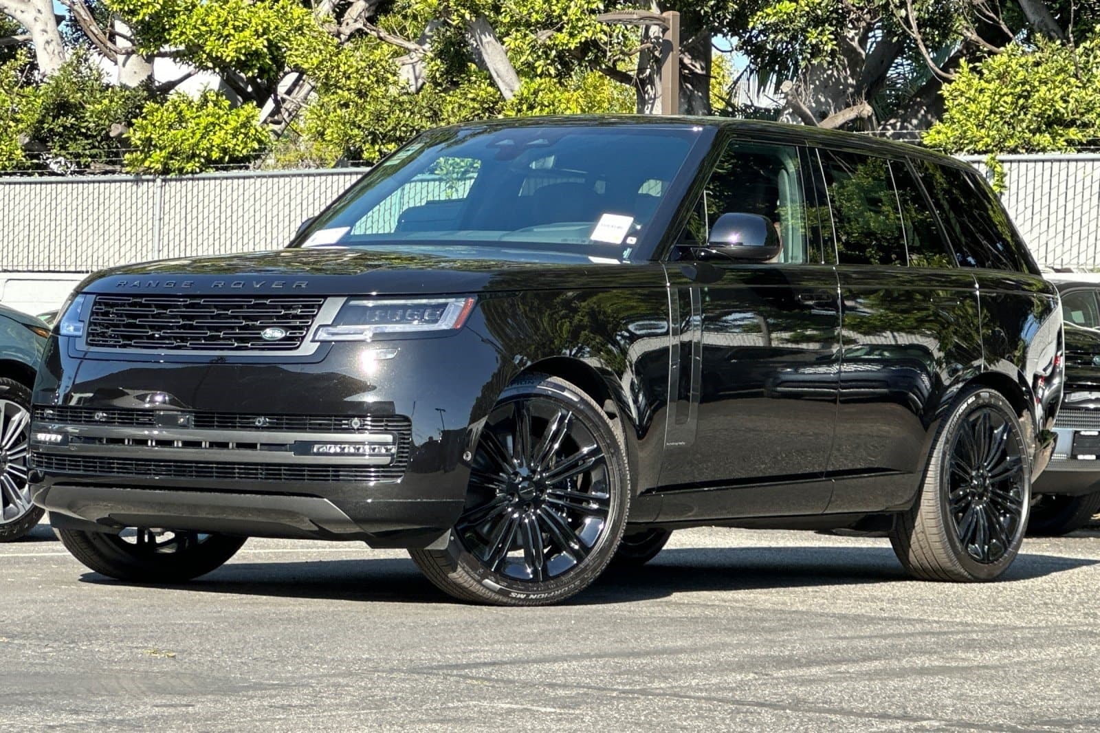 2026 Land Rover Range Rover Autobiography — photo 1 of 29
