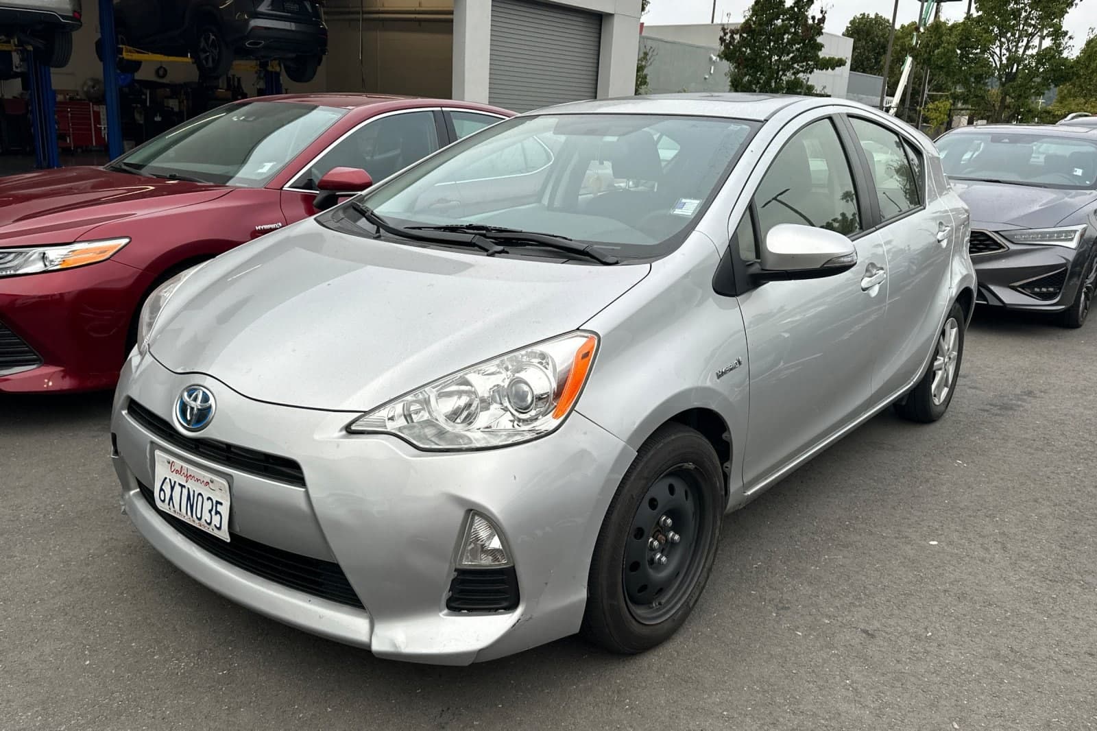 2012 Toyota Prius c Two — photo 1 of 3