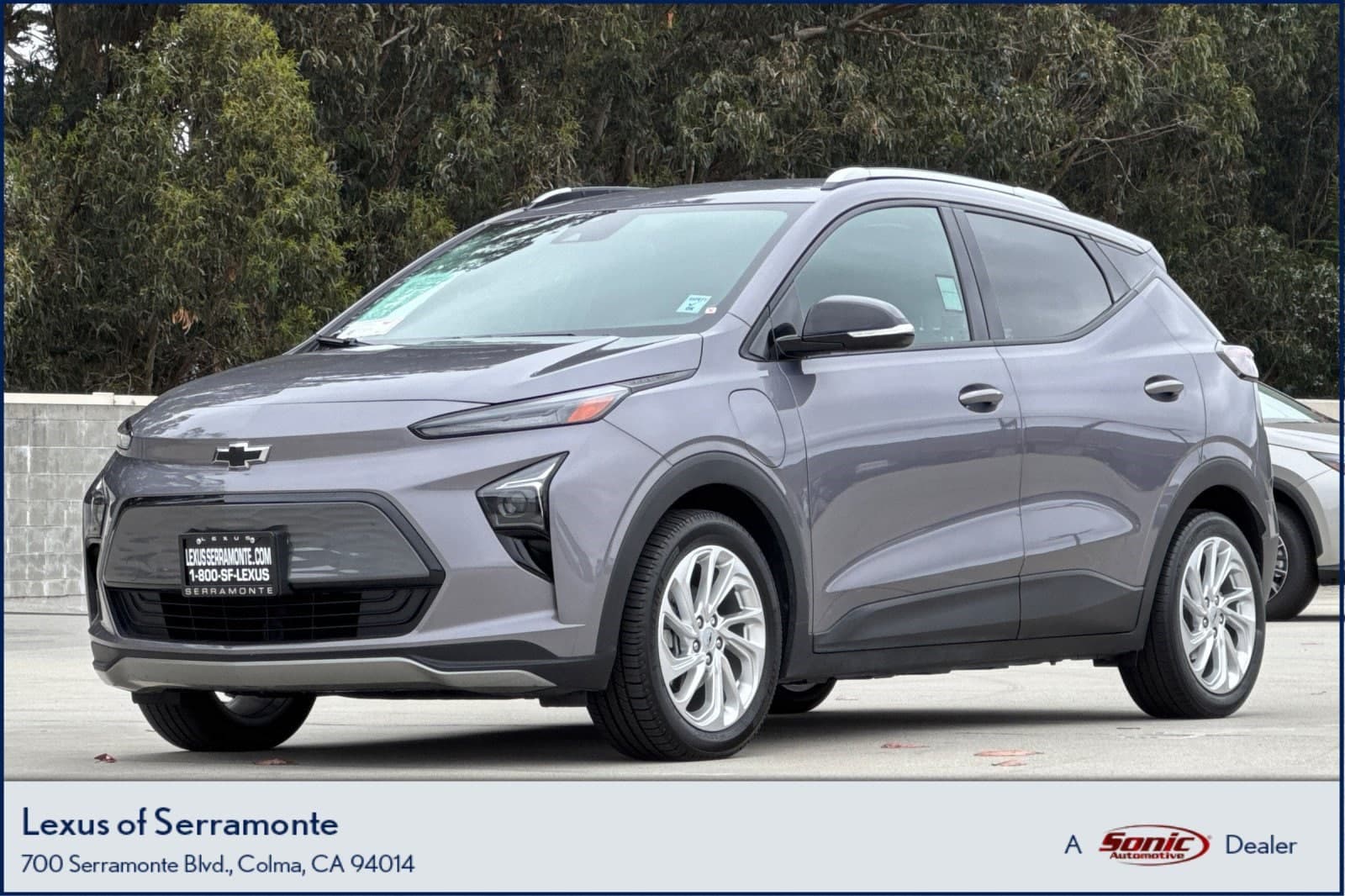 2023 Chevrolet Bolt EUV LT — photo 1 of 34