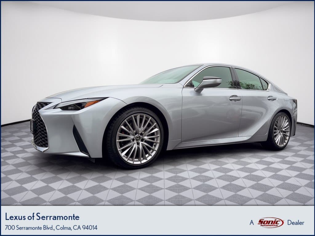 2023 Lexus IS IS 300 — photo 1 of 32