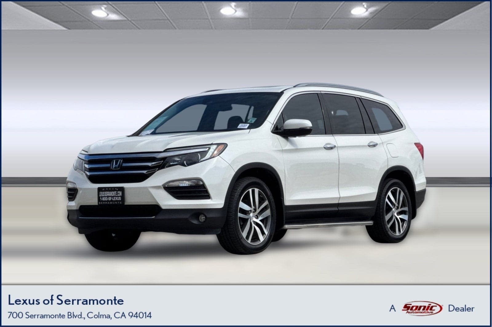 2018 Honda Pilot Touring — photo 1 of 37