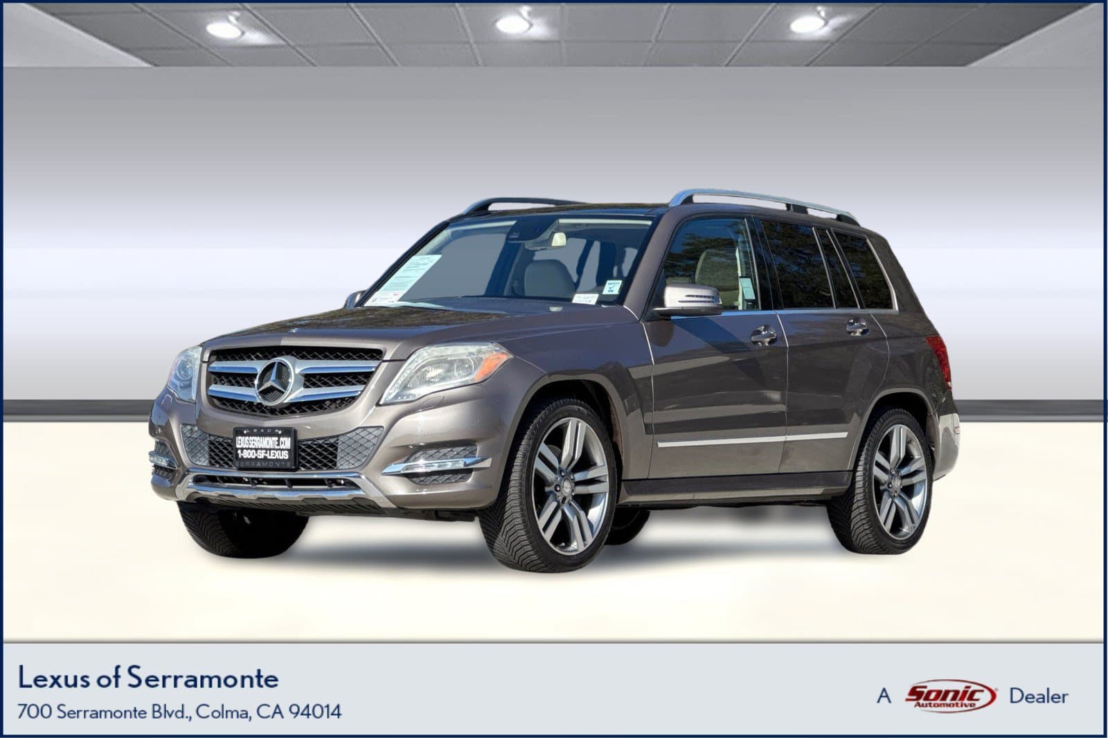 2013 Mercedes-Benz GLK-Class Base — photo 1 of 36