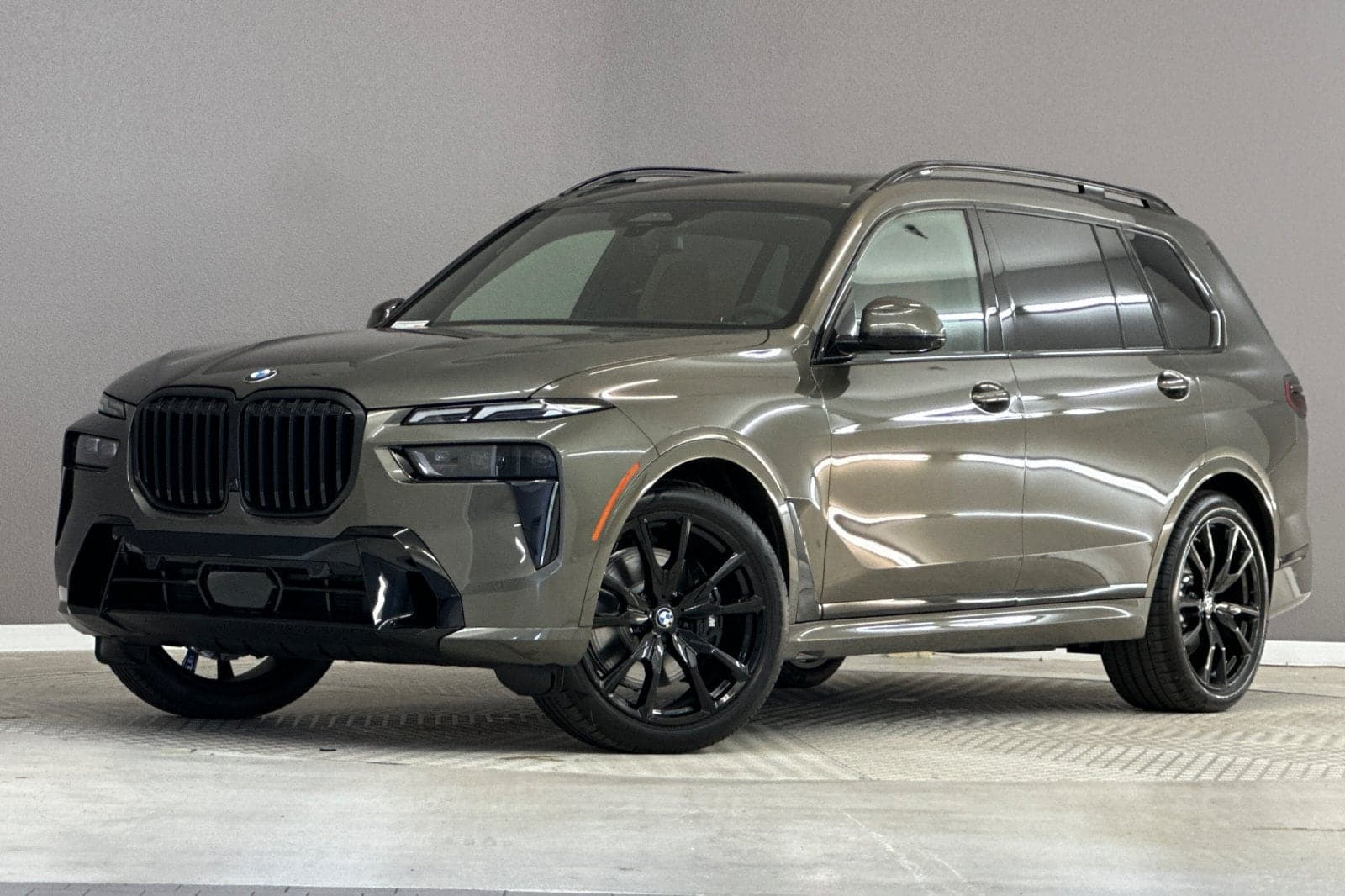 2027 BMW X7 xDrive40i — photo 1 of 45