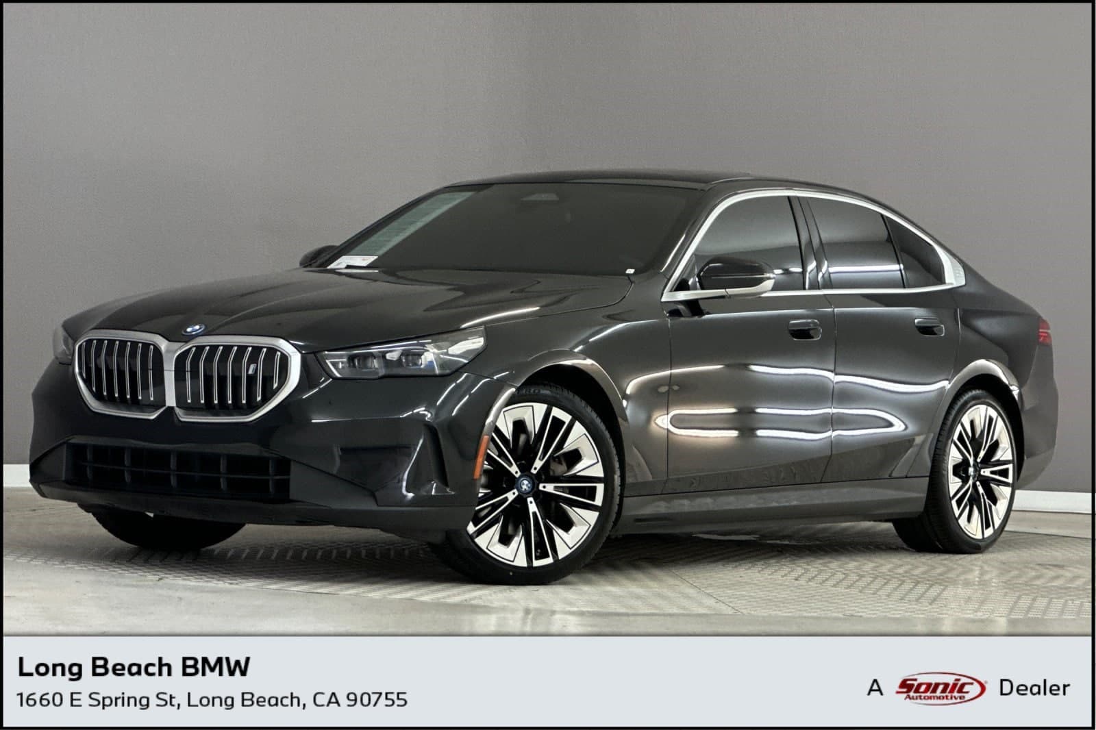 2024 BMW i5 eDrive40 — photo 1 of 35