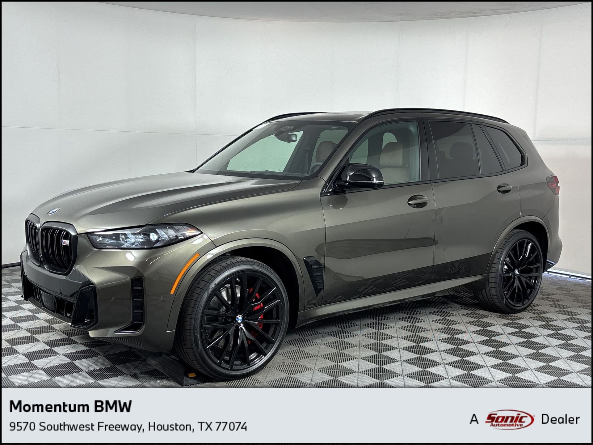 2026 BMW X5 M60i — photo 1 of 45