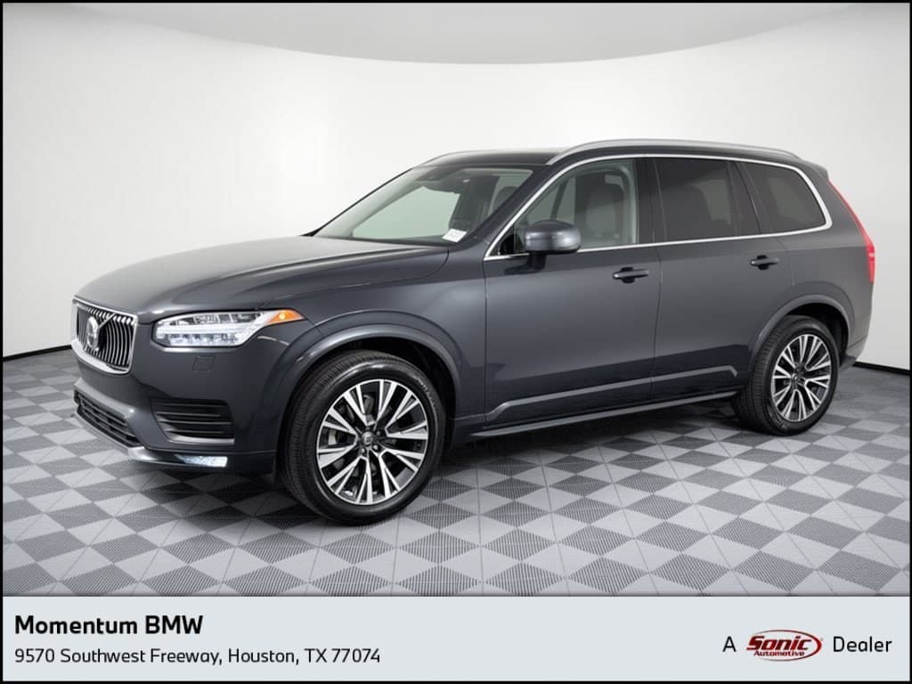 2021 Volvo XC90 Momentum — photo 1 of 31
