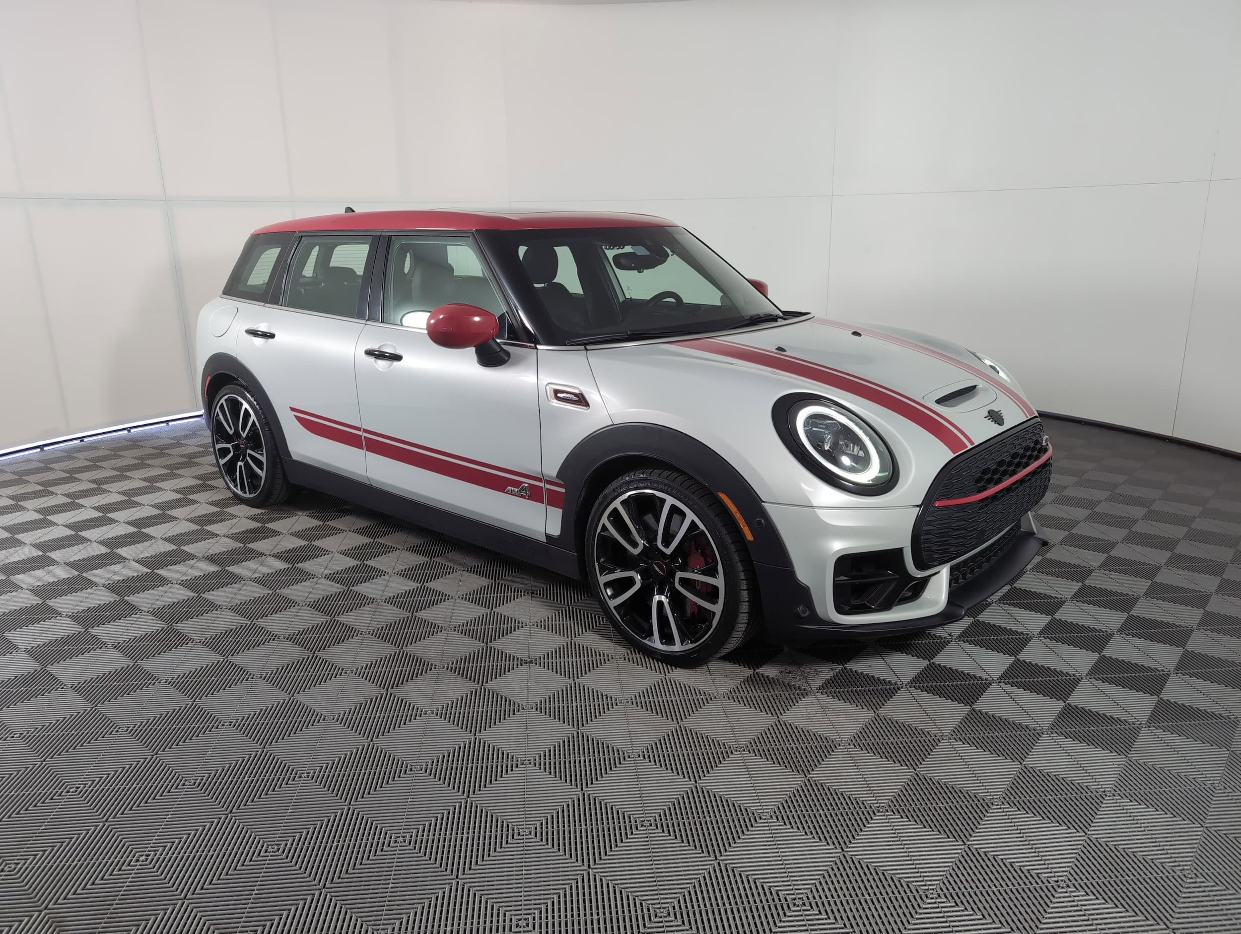 Foto de 2022 Mini Clubman John Cooper Works
