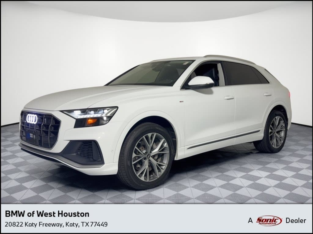 2023 Audi Q8 Premium — photo 1 of 30