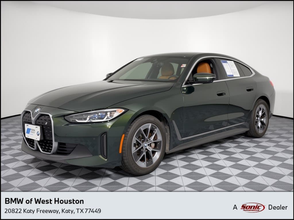 2023 BMW i4 eDrive35 — photo 1 of 31