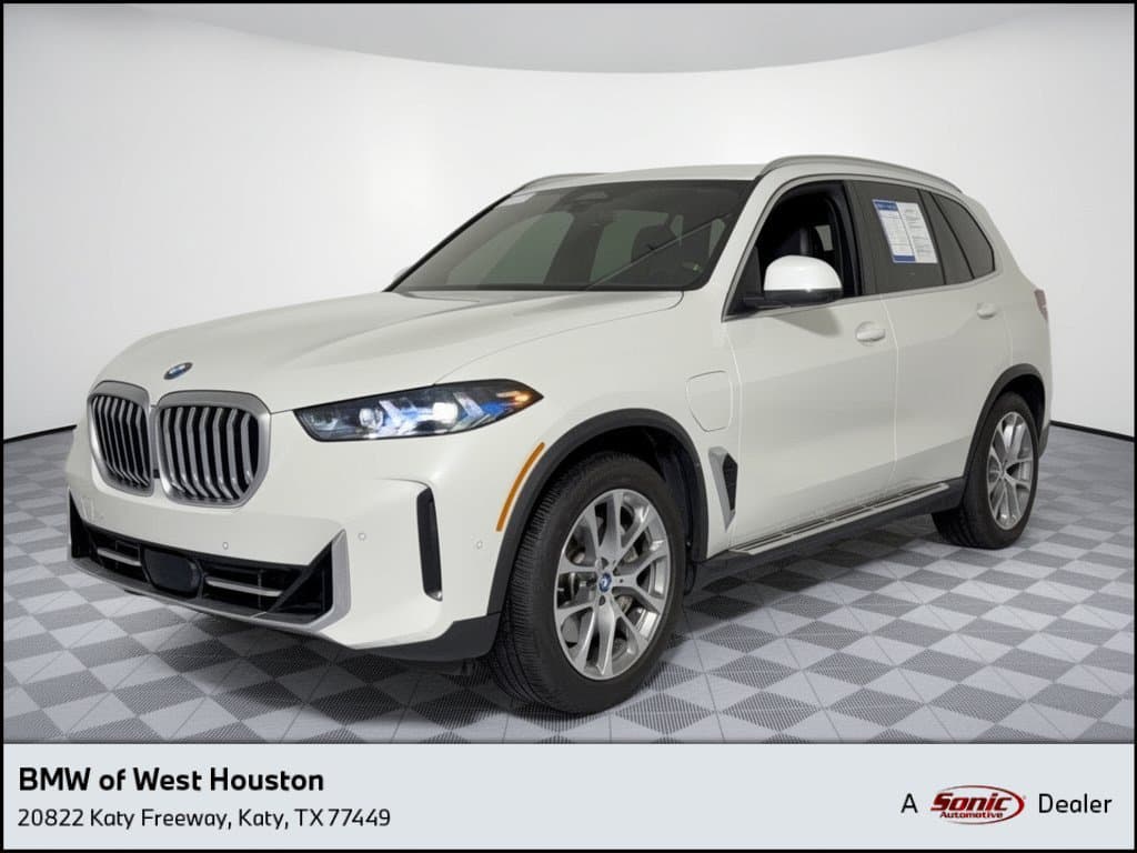 2025 BMW X5 xDrive50e — photo 1 of 31
