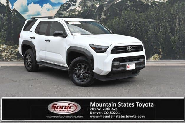 2025 Toyota 4Runner SR5 — photo 1 of 36