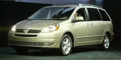 2004 Toyota Sienna CE — photo 1 of 9