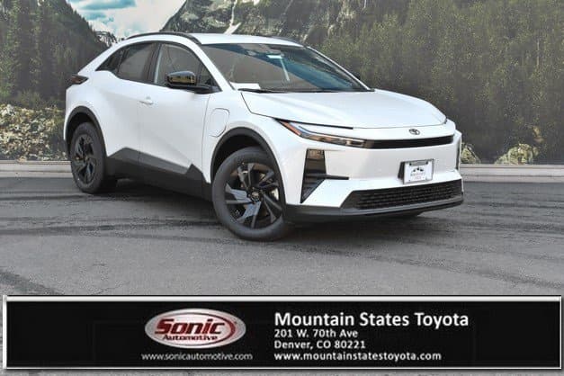 2026 Toyota C-HR SE — photo 1 of 39