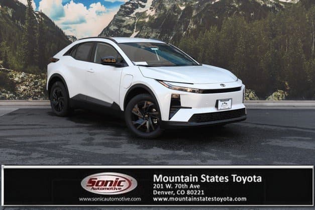 2026 Toyota C-HR SE — photo 1 of 42