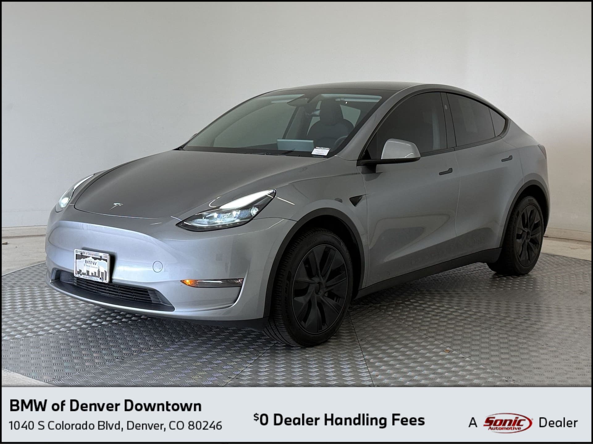 2024 Tesla Model Y Long Range — photo 1 of 31