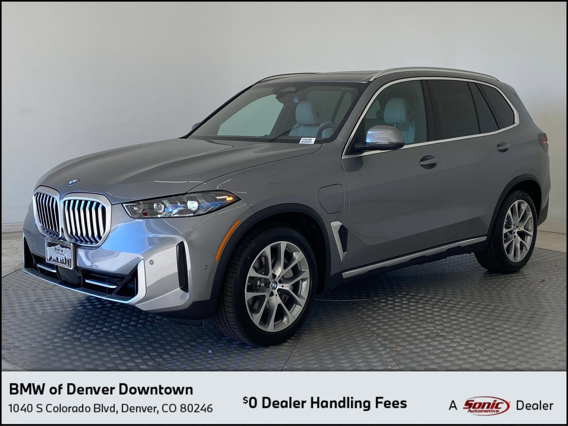 2026 BMW X5 xDrive50e — photo 1 of 40