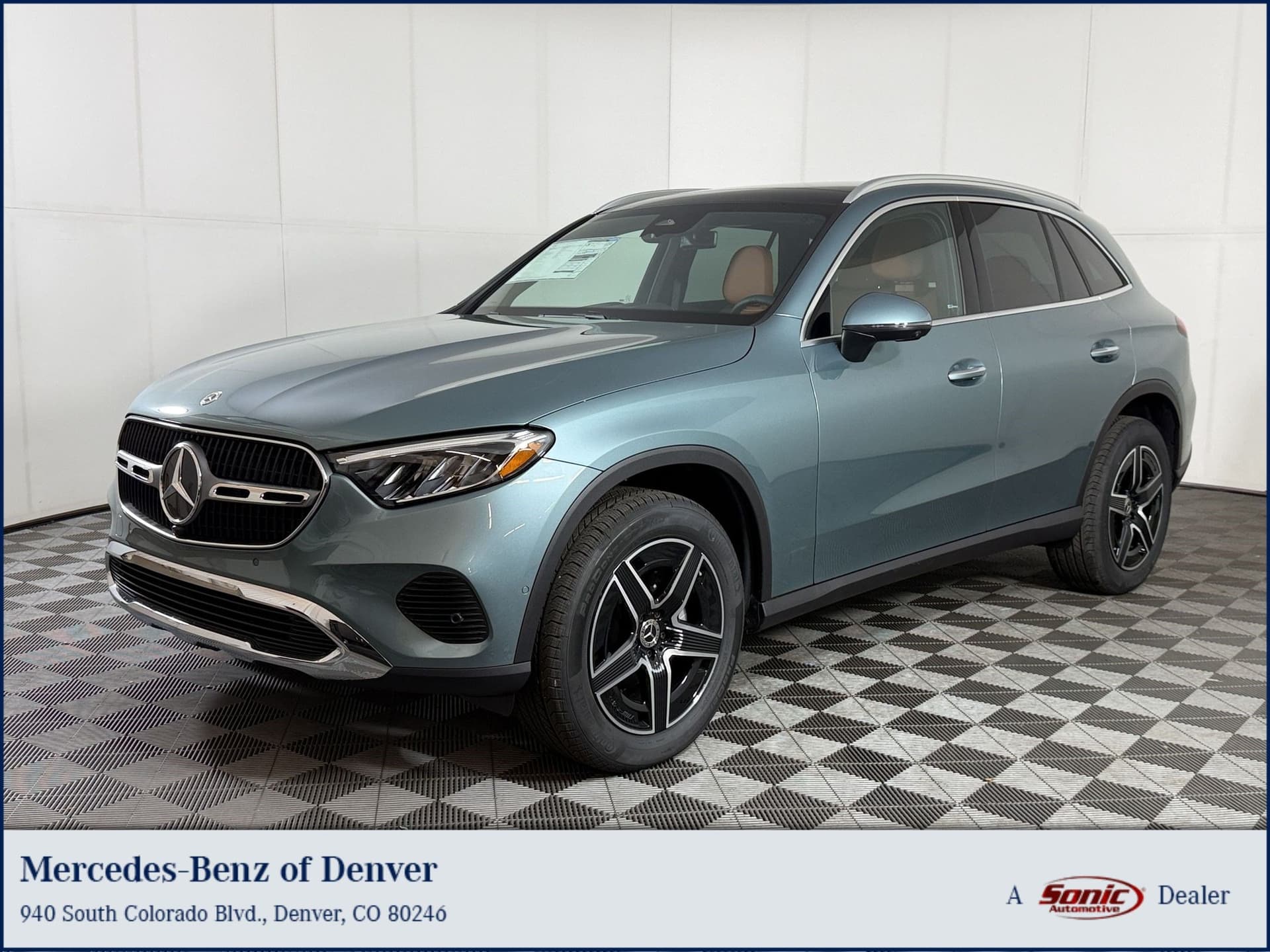2027 Mercedes-Benz GLC Base — photo 1 of 30