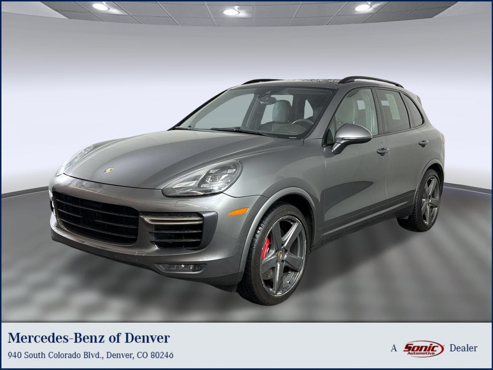 2016 Porsche Cayenne Turbo — photo 1 of 31