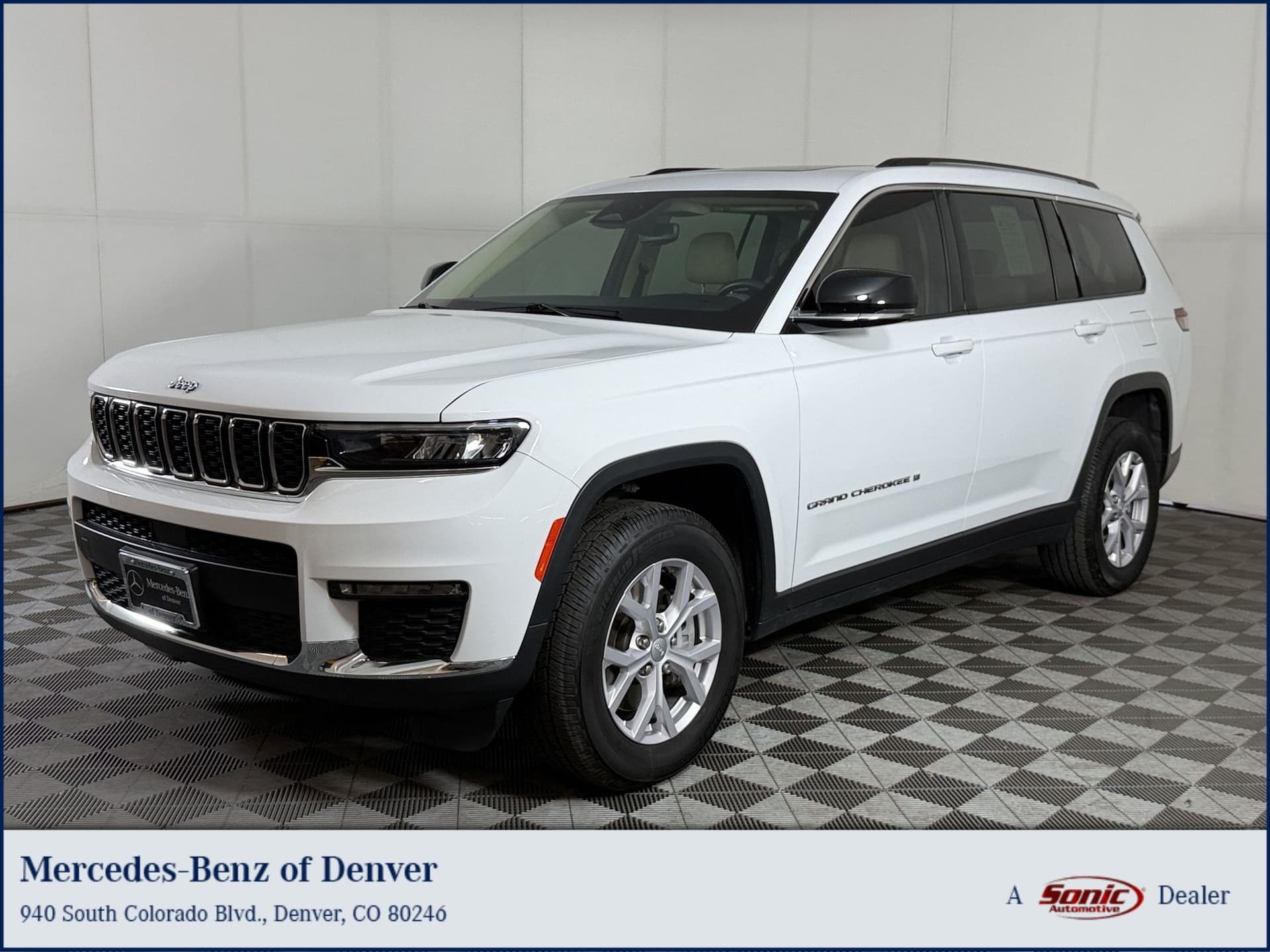 2021 Jeep Grand Cherokee L Limited — photo 1 of 31