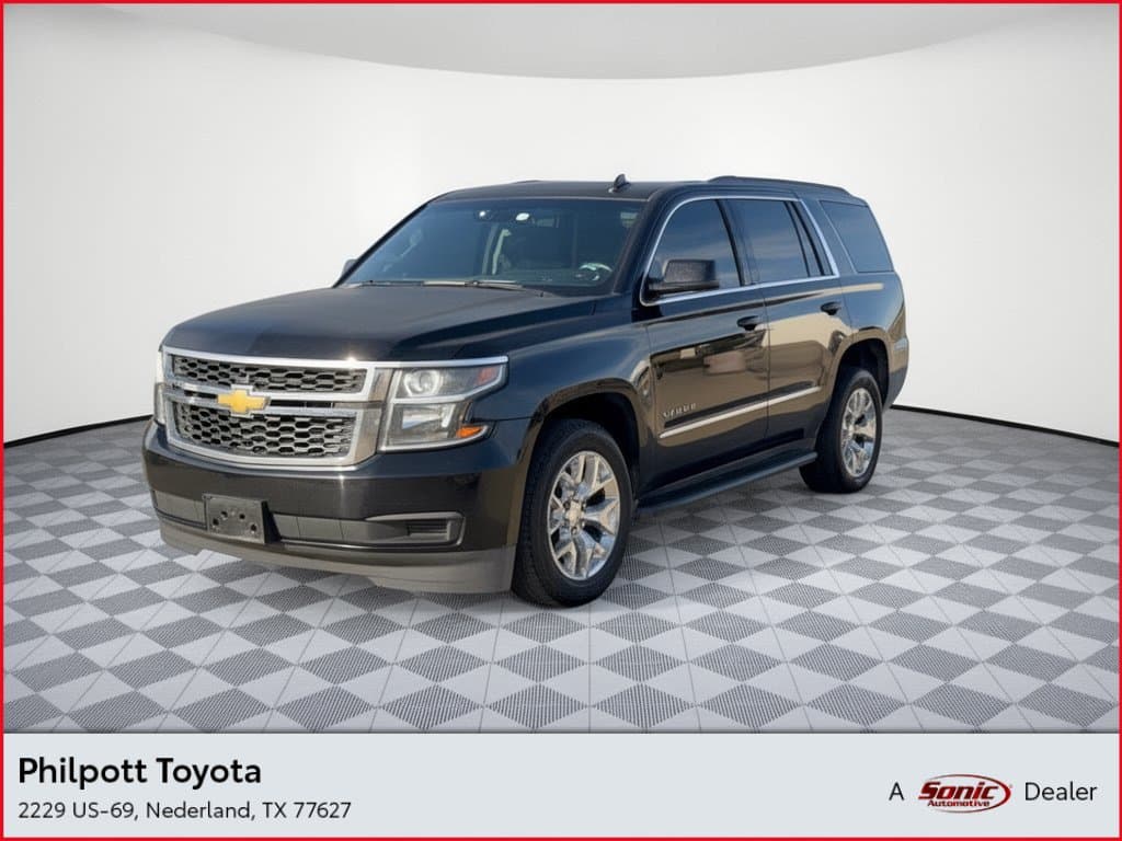 2017 Chevrolet Tahoe LT — photo 1 of 31