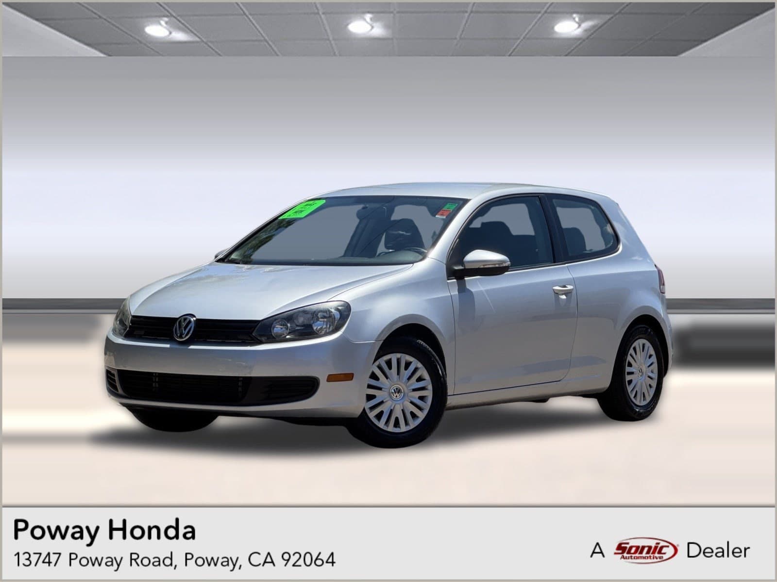 2012 Volkswagen Golf 2.5L 2-door w/PZEV — photo 1 of 29