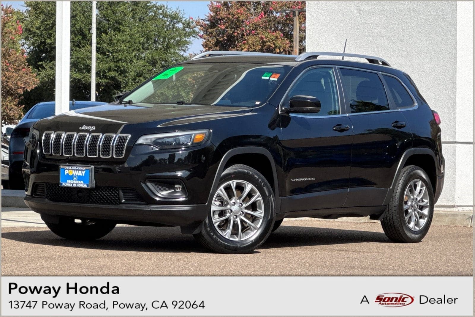 2021 Jeep Cherokee Latitude Lux — photo 1 of 34