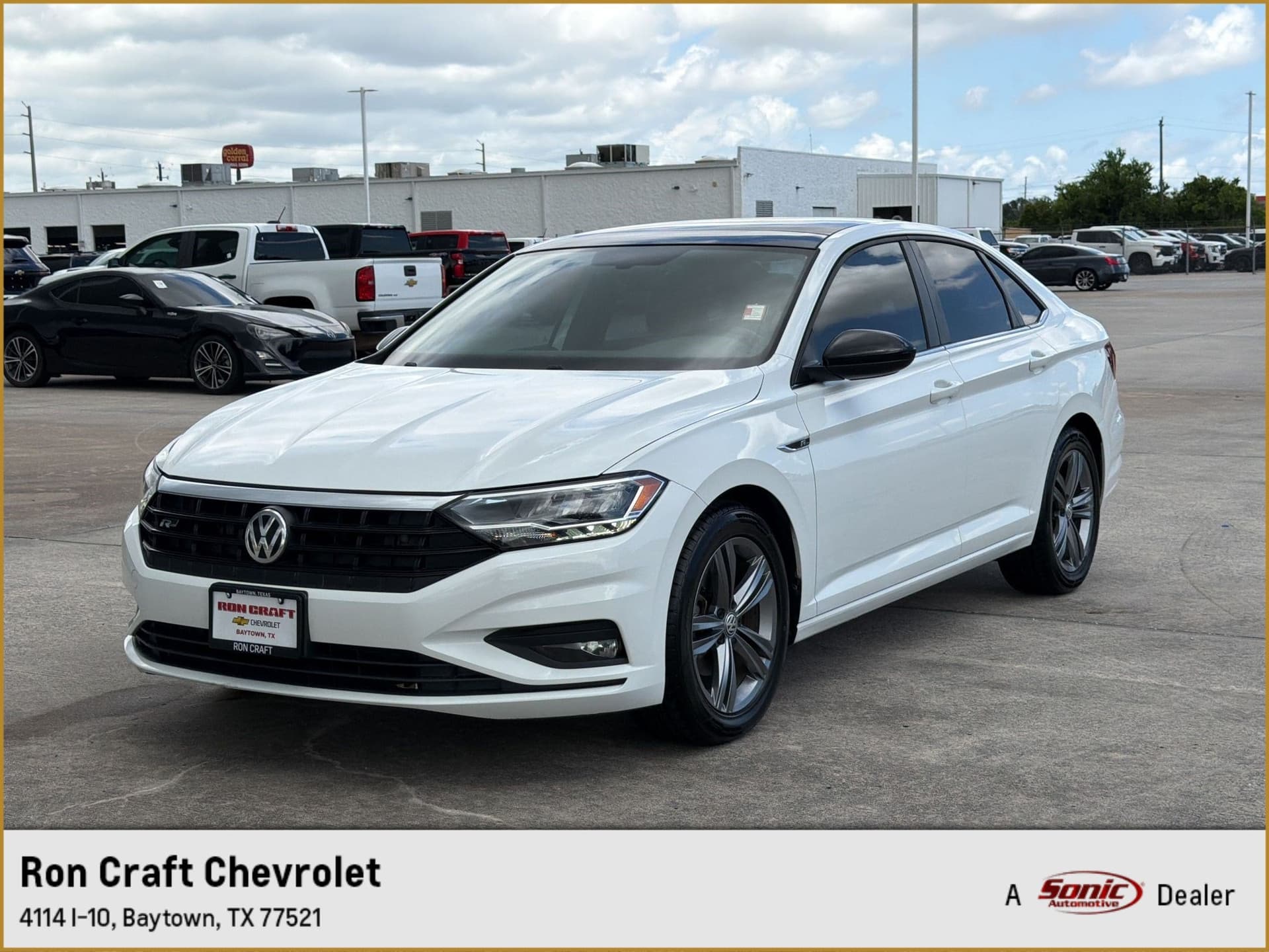2020 Volkswagen Jetta R-Line — photo 1 of 29