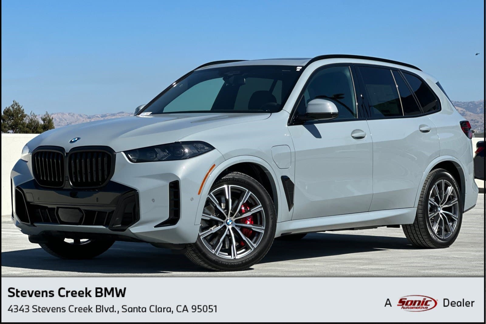 2026 BMW X5 xDrive50e — photo 1 of 30