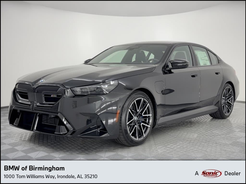 2027 BMW M5 Base — photo 1 of 32