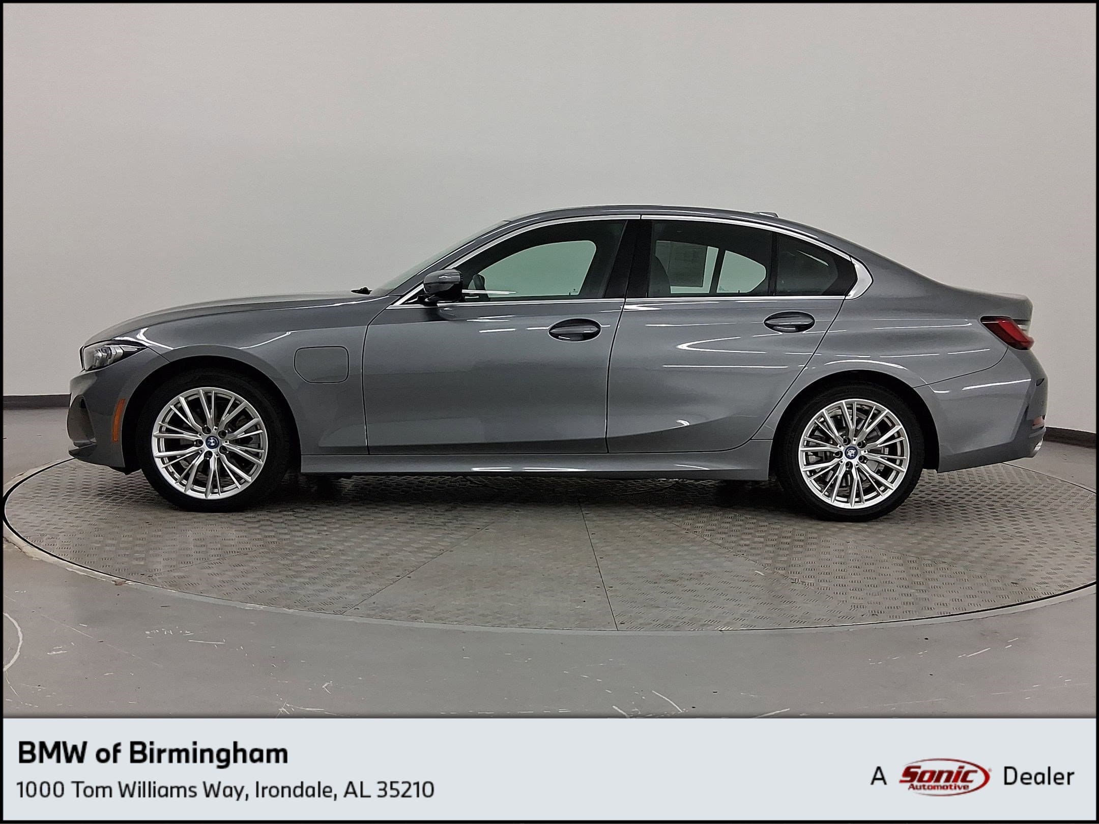 Foto de 2024 BMW 330e xDrive