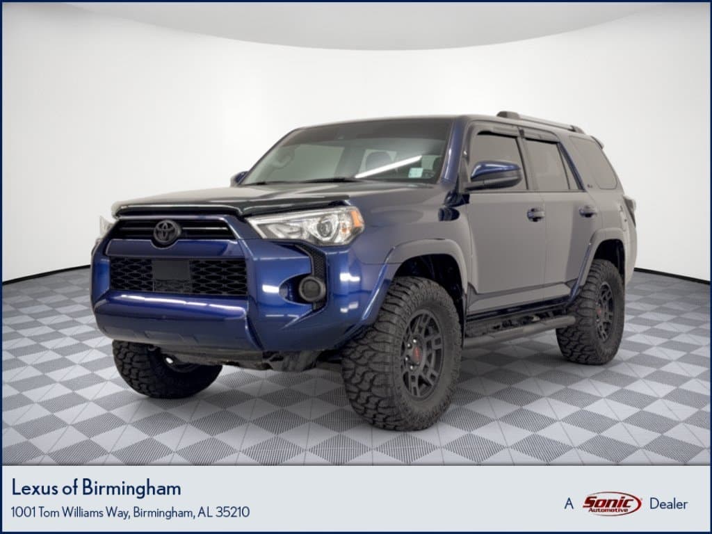 2023 Toyota 4Runner SR5 — photo 1 of 32