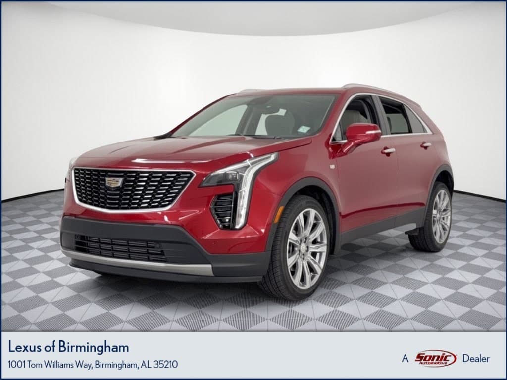 2022 Cadillac XT4 FWD Premium Luxury — photo 1 of 32