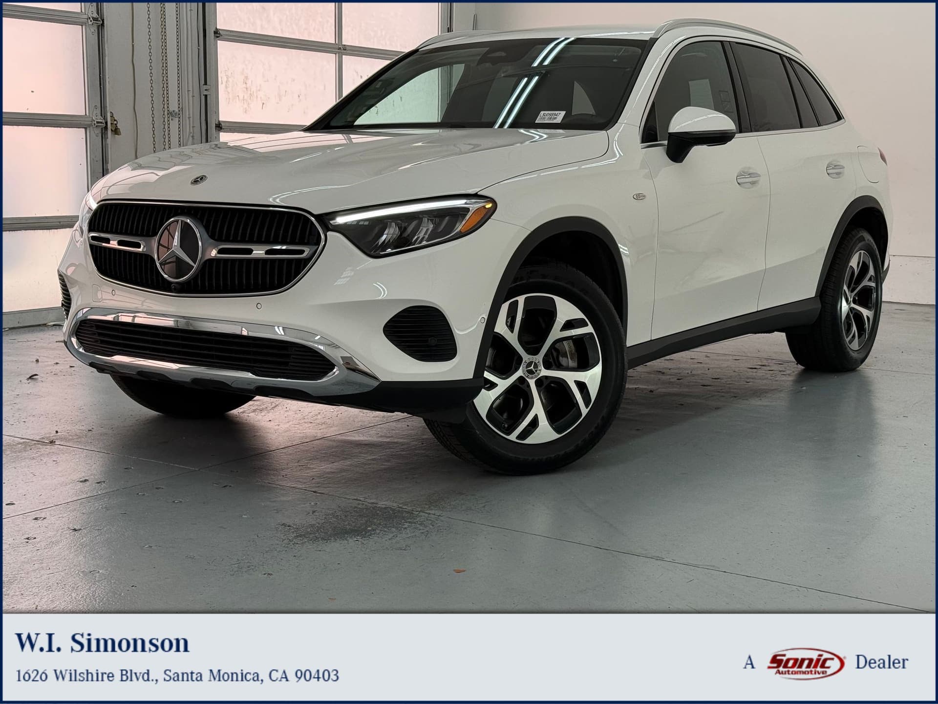 2025 Mercedes-Benz GLC GLC 350e — photo 1 of 31