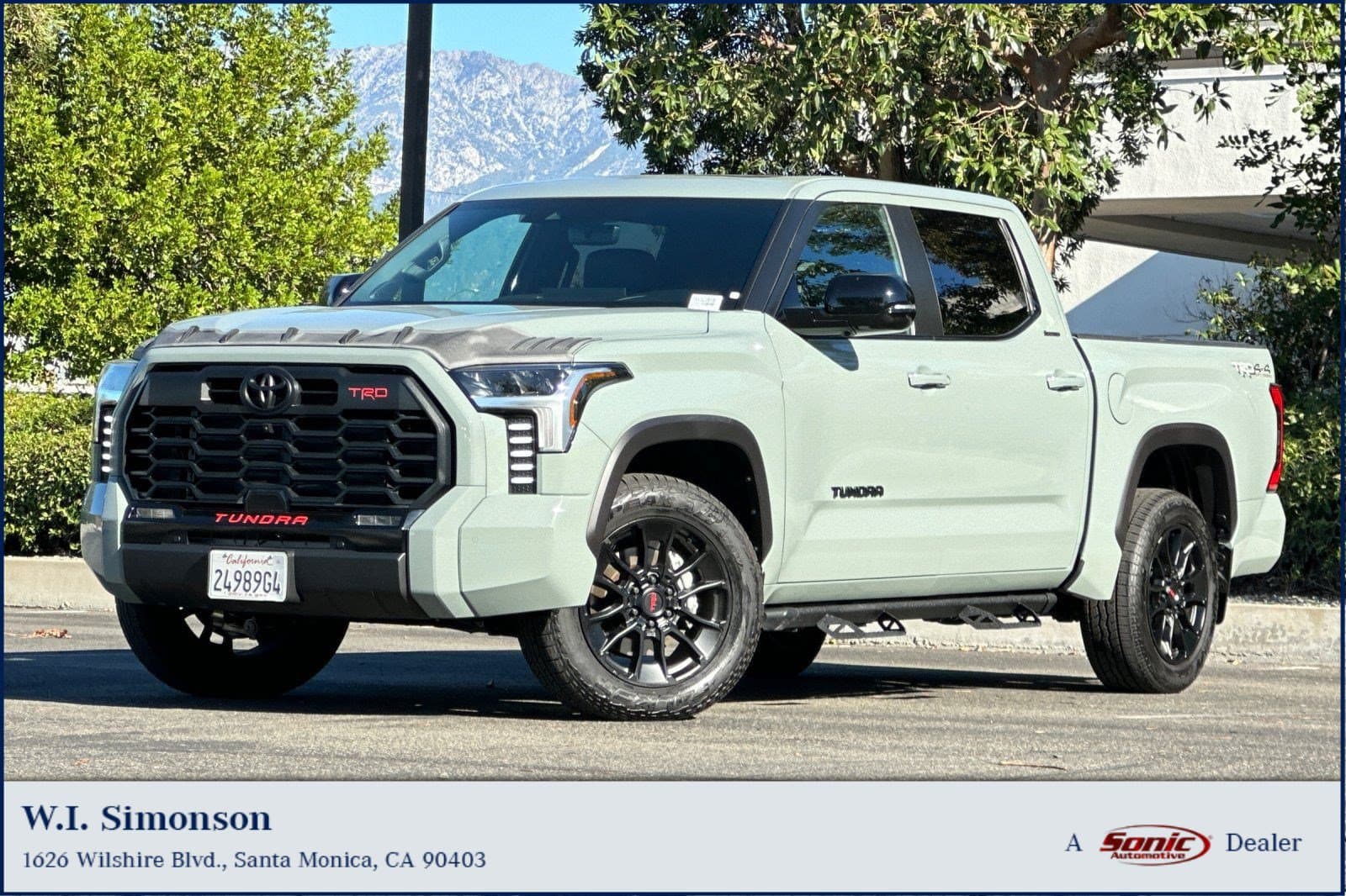 2025 Toyota Tundra 4WD Limited — photo 1 of 33
