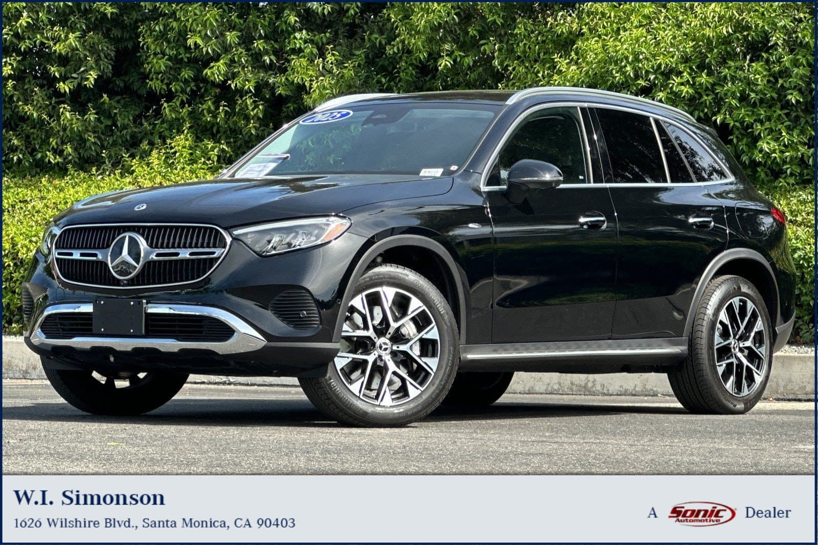 2025 Mercedes-Benz GLC GLC 350e — photo 1 of 34