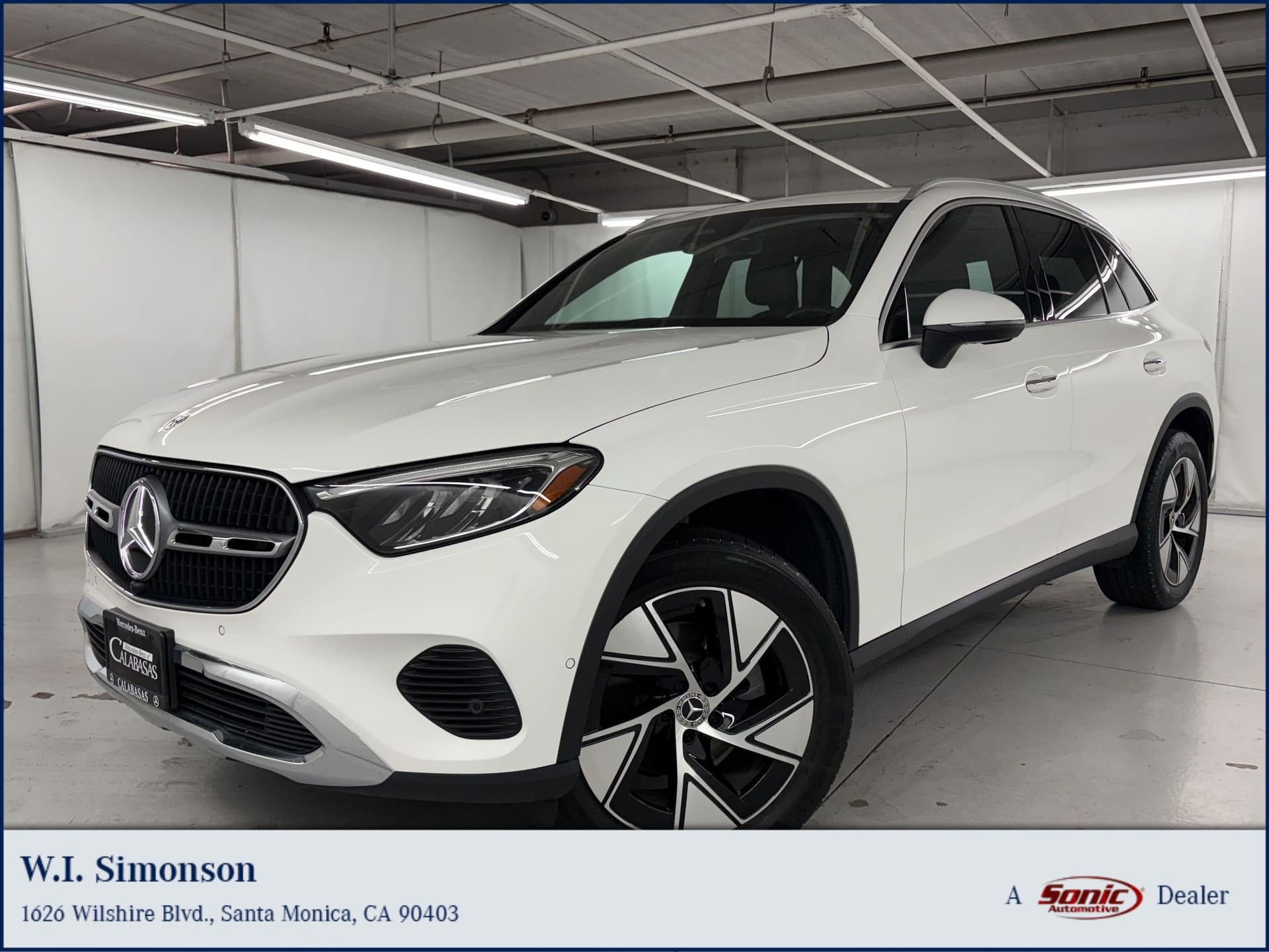 2023 Mercedes-Benz GLC GLC 300 — photo 1 of 33