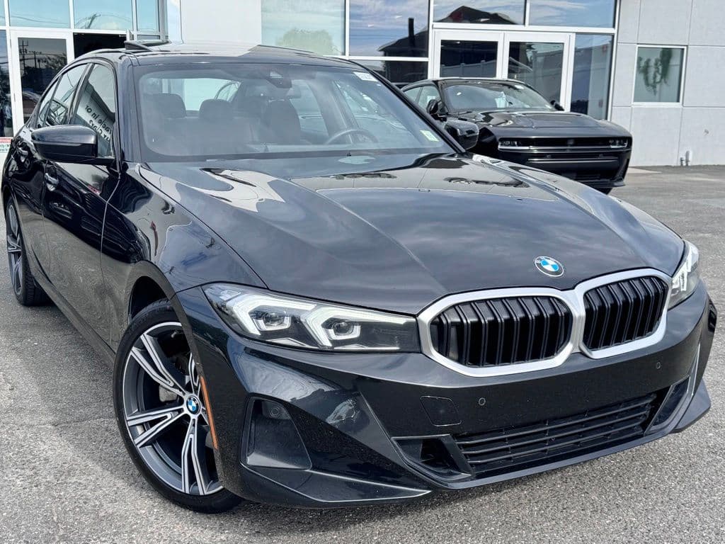 2023 BMW 3 Series 330i xDrive — photo 1 of 26