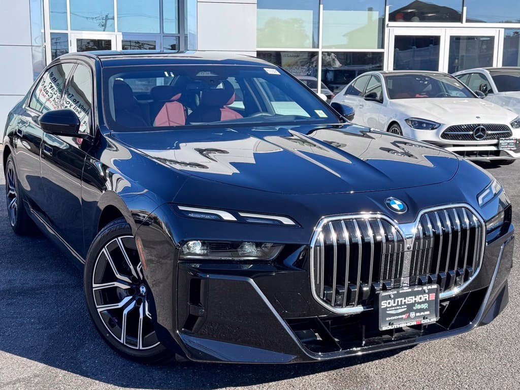 2026 BMW 7 Series 740i xDrive — photo 1 of 26